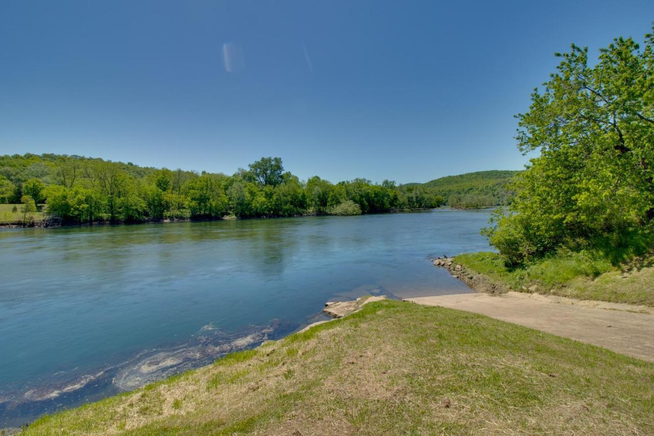 Spacious White Rivers Jewel Fishing Haven! Flippin Экстерьер фото